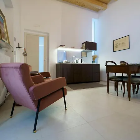 Habitat 72 Apartment