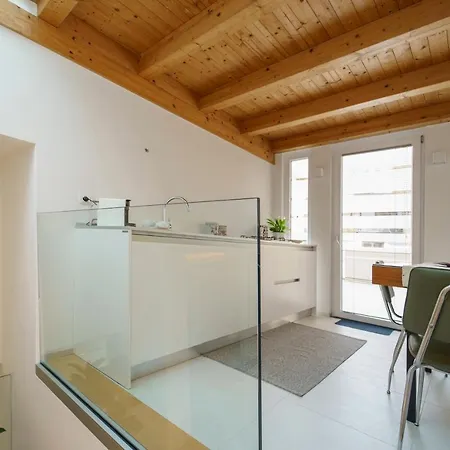 Habitat 72 Apartment